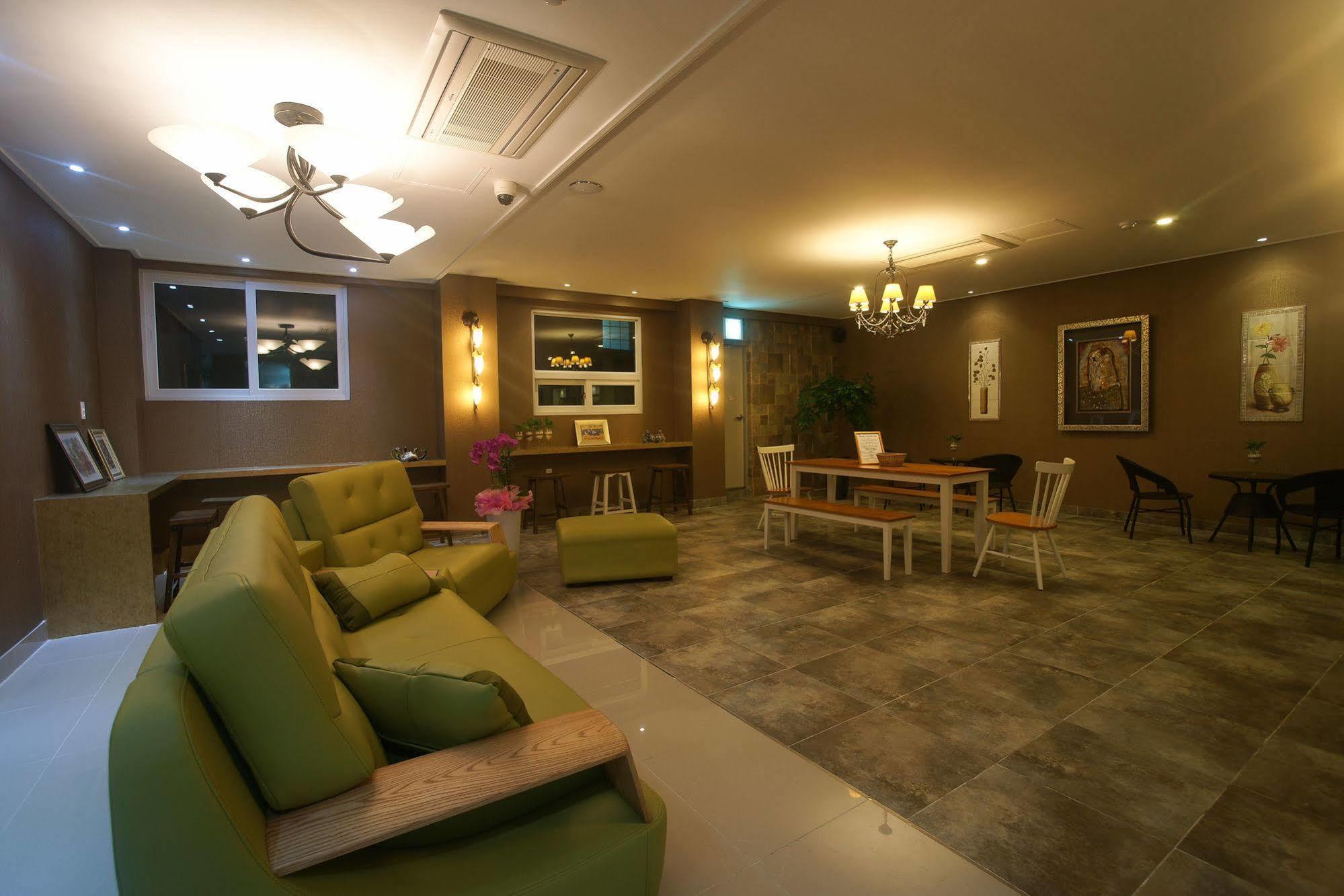 Orange Tree Hotel Čedžu Exteriér fotografie